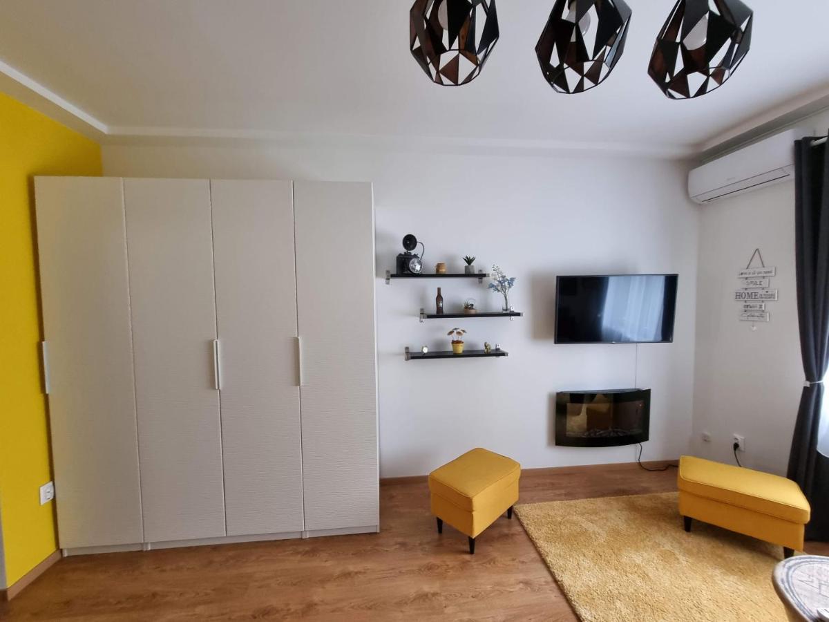 Апартаменты Flora Apartman Сегед Экстерьер фото