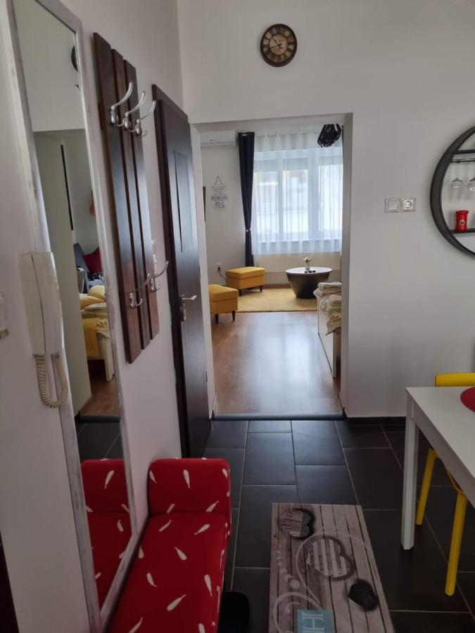 Апартаменты Flora Apartman Сегед Экстерьер фото